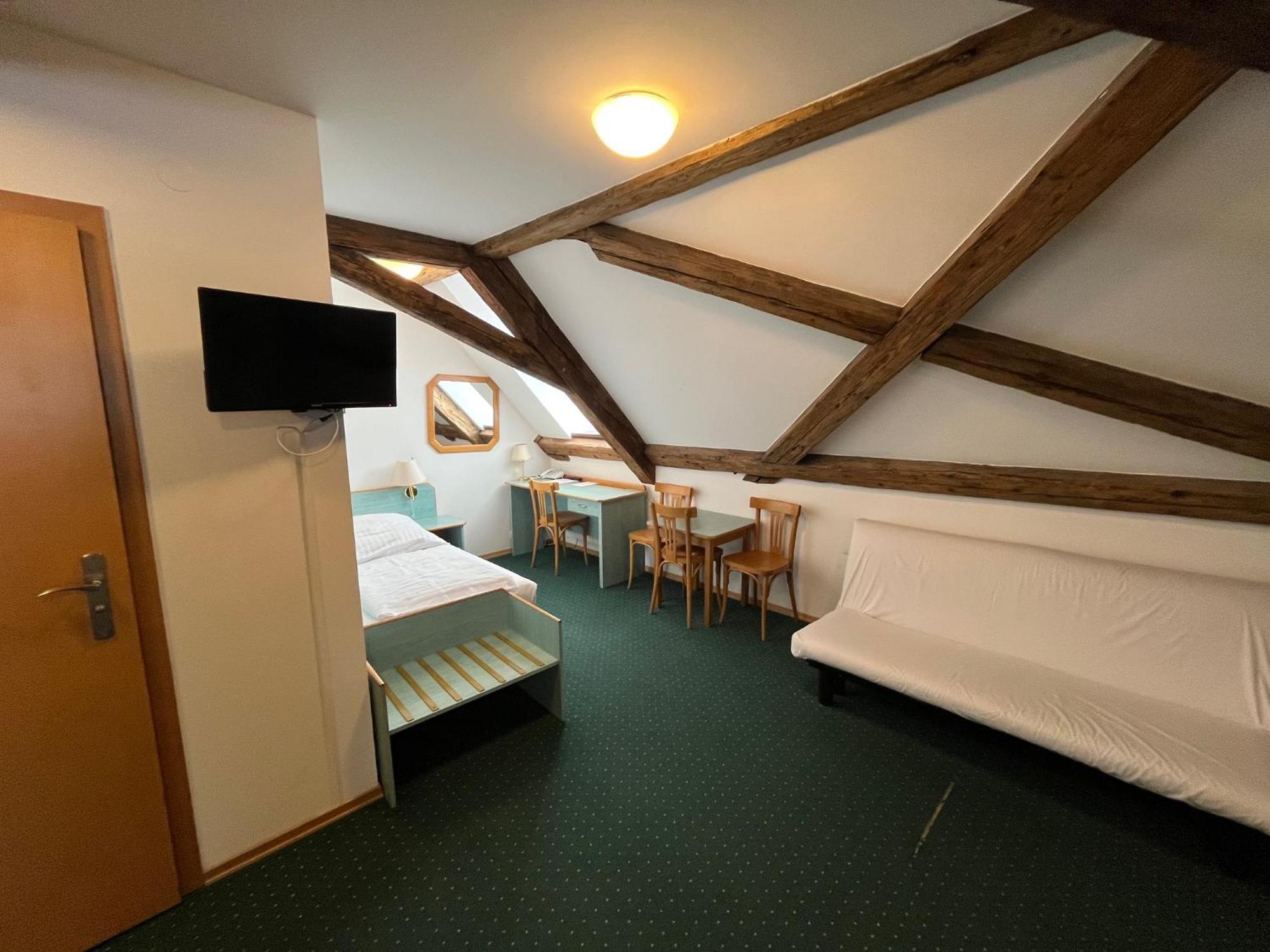 อดาลเบิร์ต อีโคโฮเทล Hotel ปราก ภายนอก รูปภาพ